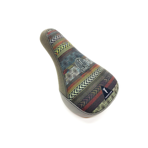 Tempered Zephyr Fat Pivotal™ Seat