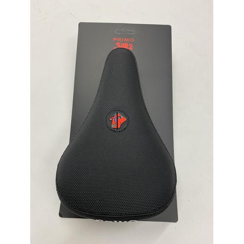 Primo Yumi Pivotal Seat Black 